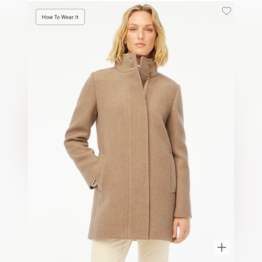 City coat with button neck